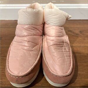 Brand New Pink Sperry’s boots